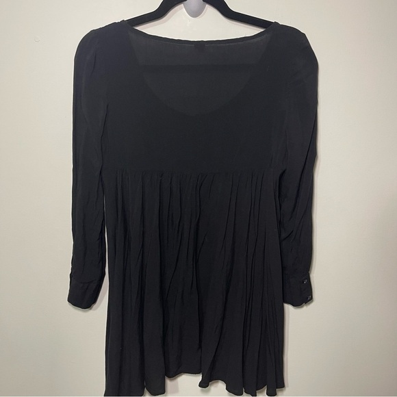 Farm rio Women's Black long sleeve deep crewneck babydoll casual shirt in size S - Picture 11 of 11